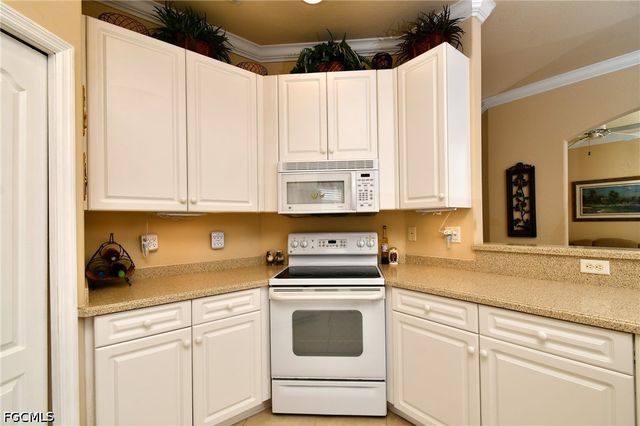 4736 Fairloop RUN, Lehigh Acres, FL 33973