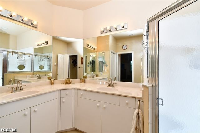 4736 Fairloop RUN, Lehigh Acres, FL 33973