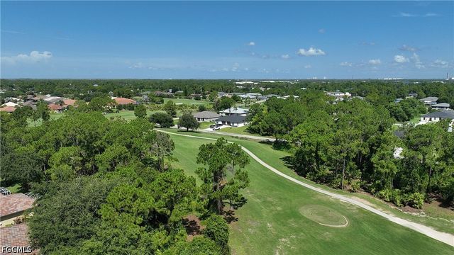 4736 Fairloop RUN, Lehigh Acres, FL 33973