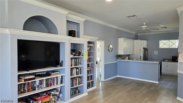 4736 Fairloop RUN, Lehigh Acres, FL 33973