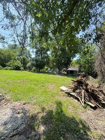 304 North Street, Baytown, TX 77520