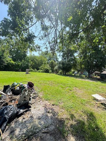 304 North Street, Baytown, TX 77520