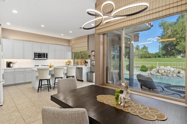 89 N Kavenish Drive, Rancho Mirage, CA 92270