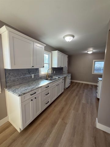 219 E Martha Ave, Mulvane, KS 67110