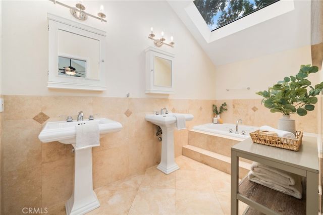 460 Providence Court 101, Long Beach, CA 90803