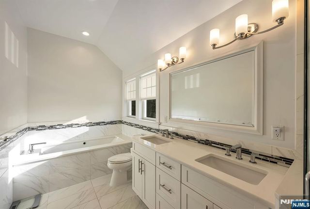 681 Palisade Avenue, Teaneck, NJ 07666