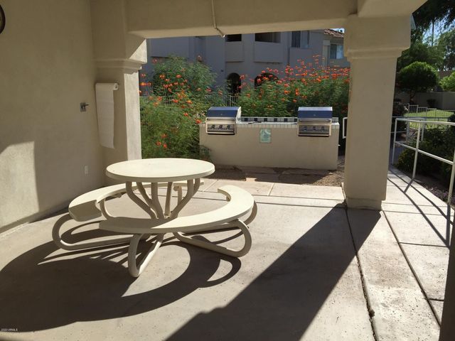 10401 N 52ND Street 105, Paradise Valley, AZ 85253