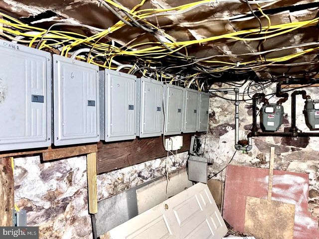 42 MAPLE AVE, Trenton, NJ 08618