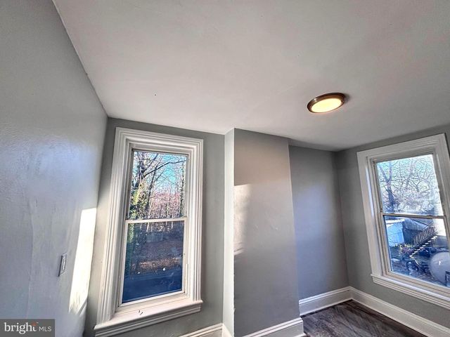 42 MAPLE AVE, Trenton, NJ 08618