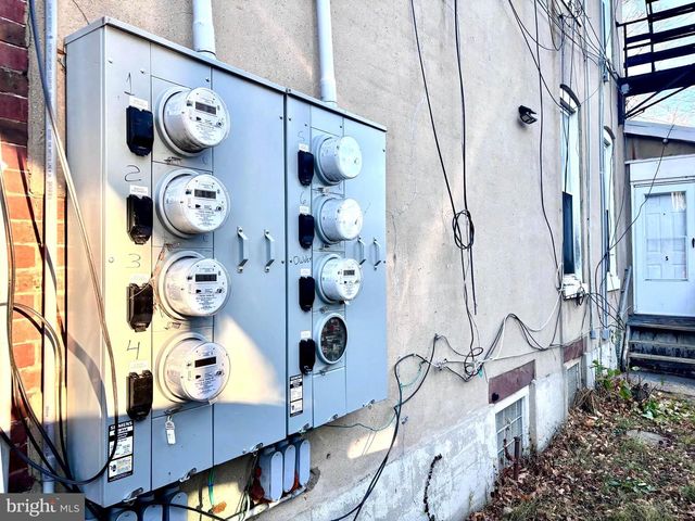 42 MAPLE AVE, Trenton, NJ 08618