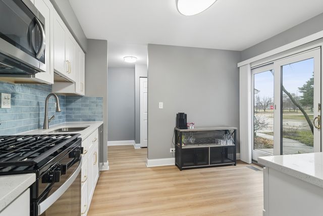 927 Hidden Lake Drive 0, Buffalo Grove, IL 60089