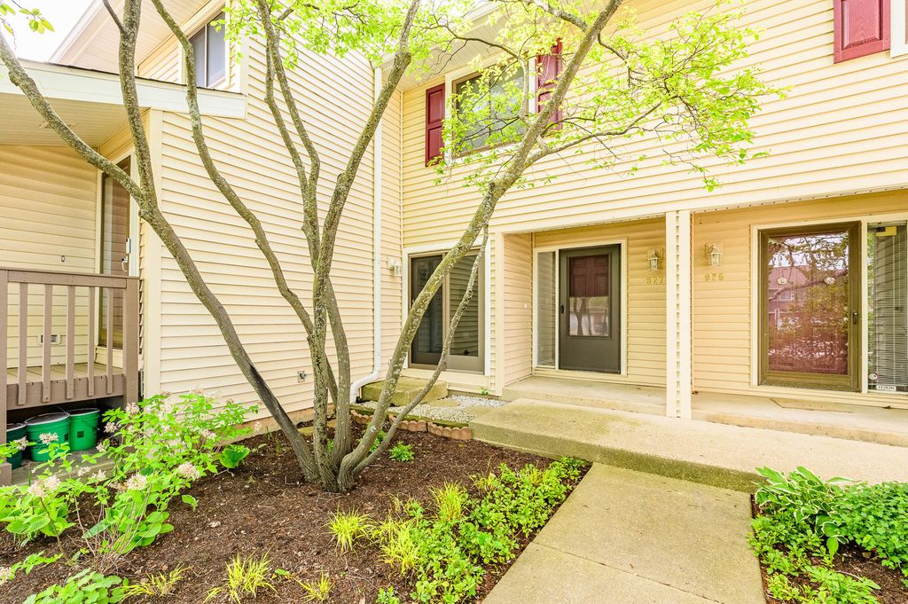 927 Hidden Lake Drive 0, Buffalo Grove, IL 60089