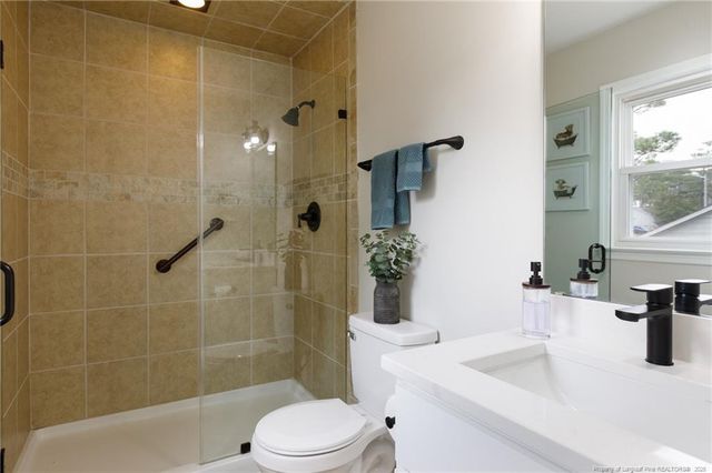 660 Daharan Drive, Fayetteville, NC 28314