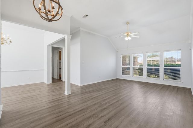 424 Country Ridge Lane, Red Oak, TX 75154