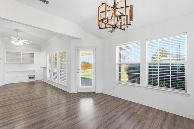 424 Country Ridge Lane, Red Oak, TX 75154