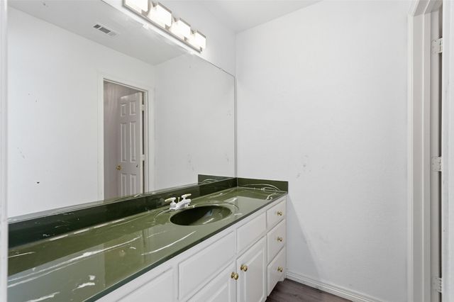 424 Country Ridge Lane, Red Oak, TX 75154