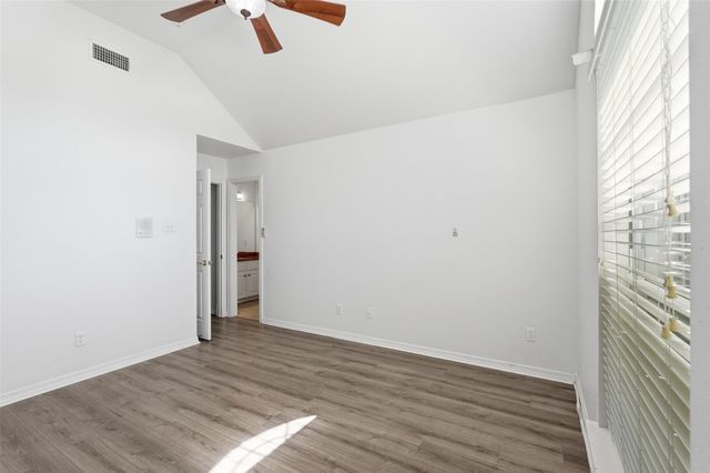 424 Country Ridge Lane, Red Oak, TX 75154