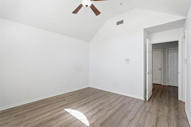 424 Country Ridge Lane, Red Oak, TX 75154