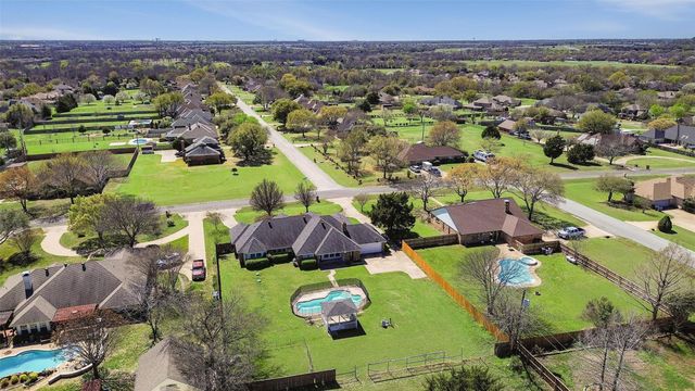 424 Country Ridge Lane, Red Oak, TX 75154