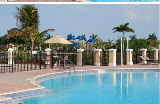22931 SW 88th Pl 102, Cutler Bay, FL 33190