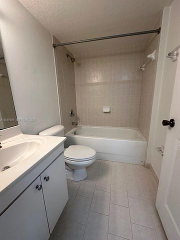 22931 SW 88th Pl 102, Cutler Bay, FL 33190