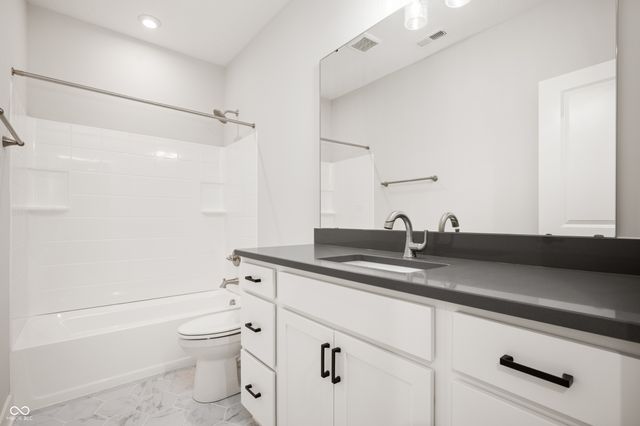 15926 Bellows Avenue, Fishers, IN 46040