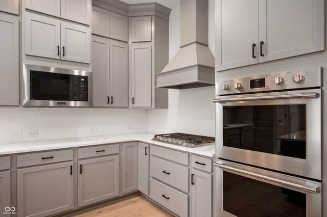 15926 Bellows Avenue, Fishers, IN 46040