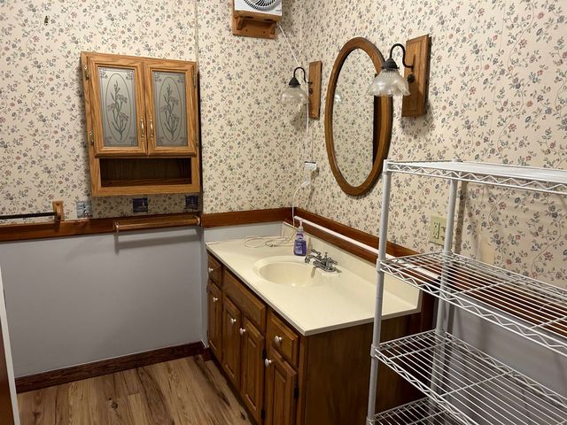 70 Stagecoach Drive, Newport City, VT 05855