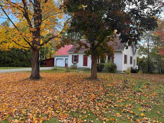 70 Stagecoach Drive, Newport City, VT 05855