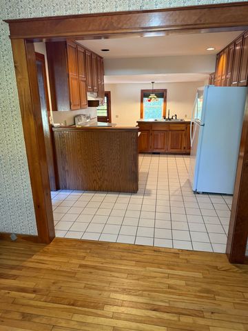 70 Stagecoach Drive, Newport City, VT 05855