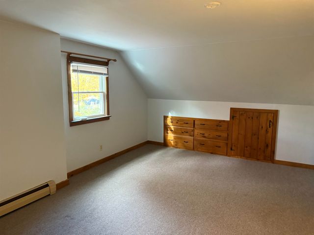 70 Stagecoach Drive, Newport City, VT 05855