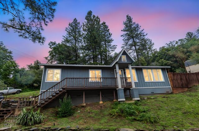 17721 Ridge Rd, Pine Grove, CA 95665