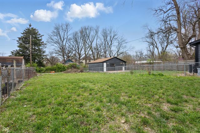 2352 Stuart Street, Indianapolis, IN 46218