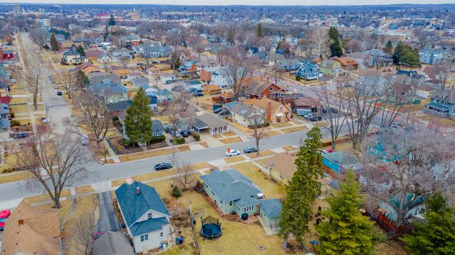 218 Orange Street, Elgin, IL 60123