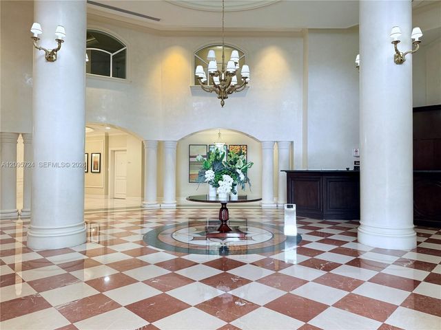 19900 E Country Club Drive 216, Aventura, FL 33180