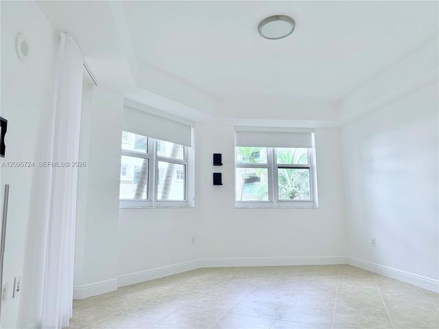 19900 E Country Club Drive 216, Aventura, FL 33180