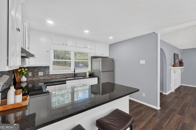 938 Charleston Court, Gainesville, GA 30501