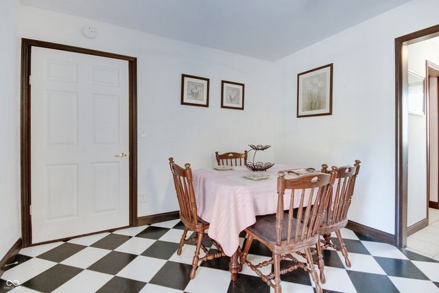 8 Mill Springs, Coatesville, IN 46121