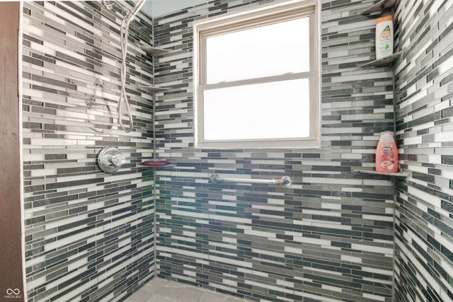 8 Mill Springs, Coatesville, IN 46121