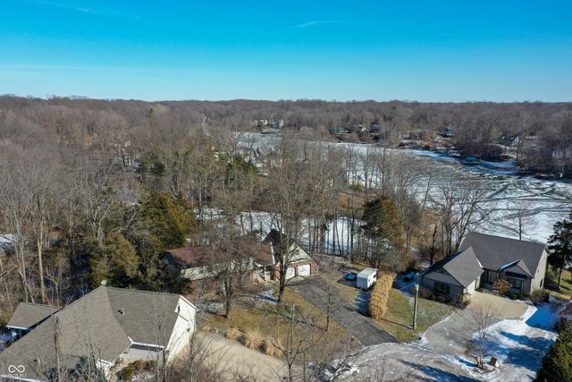 8 Mill Springs, Coatesville, IN 46121