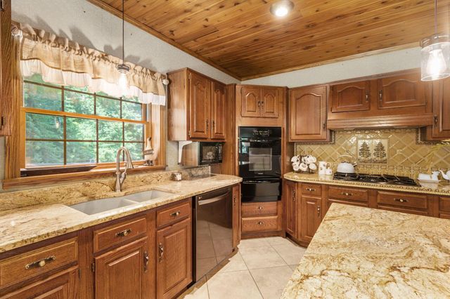 11310 Riley Chapel Road, Danville, OH 43014