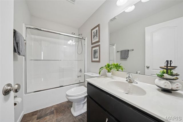 500 Indian Lake Drive, Wright City, MO 63390