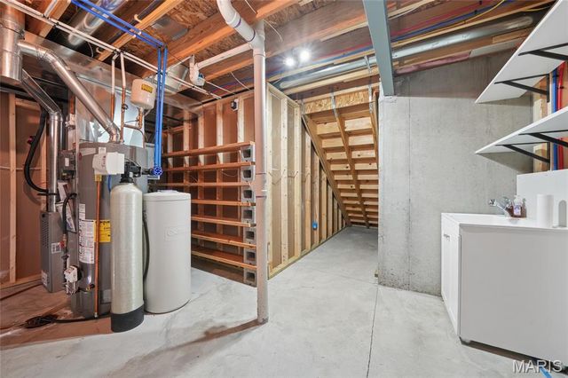 500 Indian Lake Drive, Wright City, MO 63390