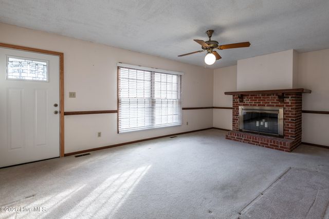 6295 Nc Hwy 33, Grimesland, NC 27837