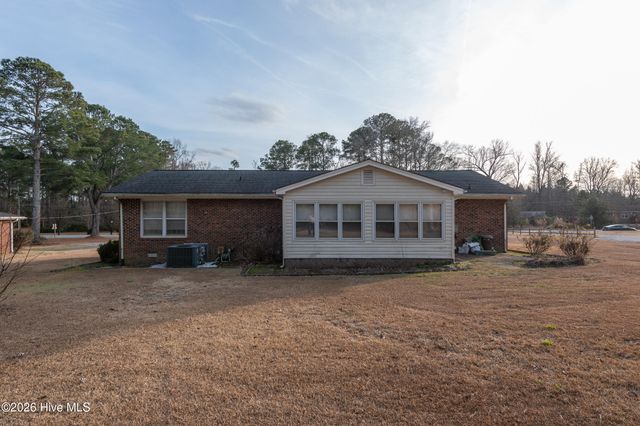 6295 Nc Hwy 33, Grimesland, NC 27837