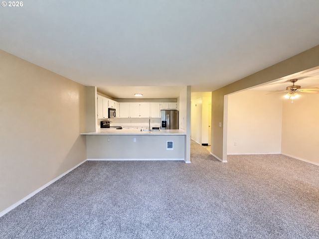 17516 Nw SPRINGVILLE Rd B-1, Portland, OR 97229