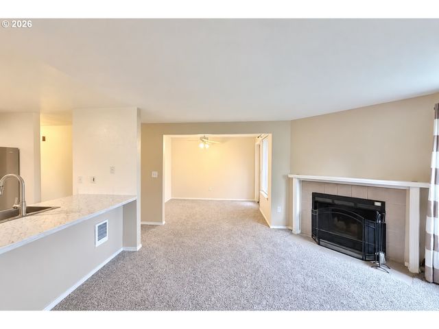 17516 Nw SPRINGVILLE Rd B-1, Portland, OR 97229