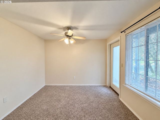 17516 Nw SPRINGVILLE Rd B-1, Portland, OR 97229