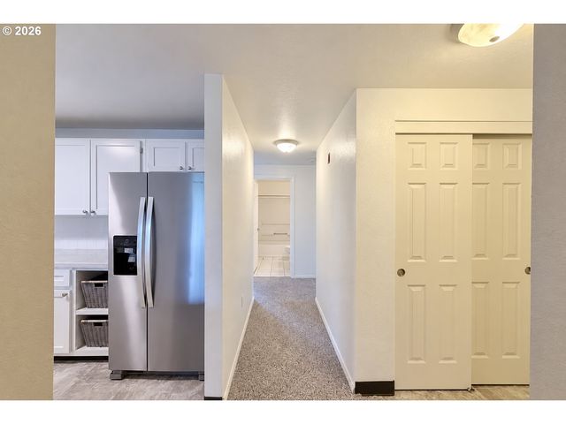 17516 Nw SPRINGVILLE Rd B-1, Portland, OR 97229