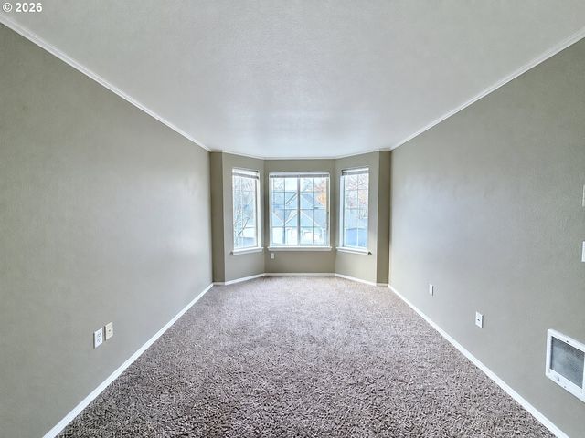 17516 Nw SPRINGVILLE Rd B-1, Portland, OR 97229